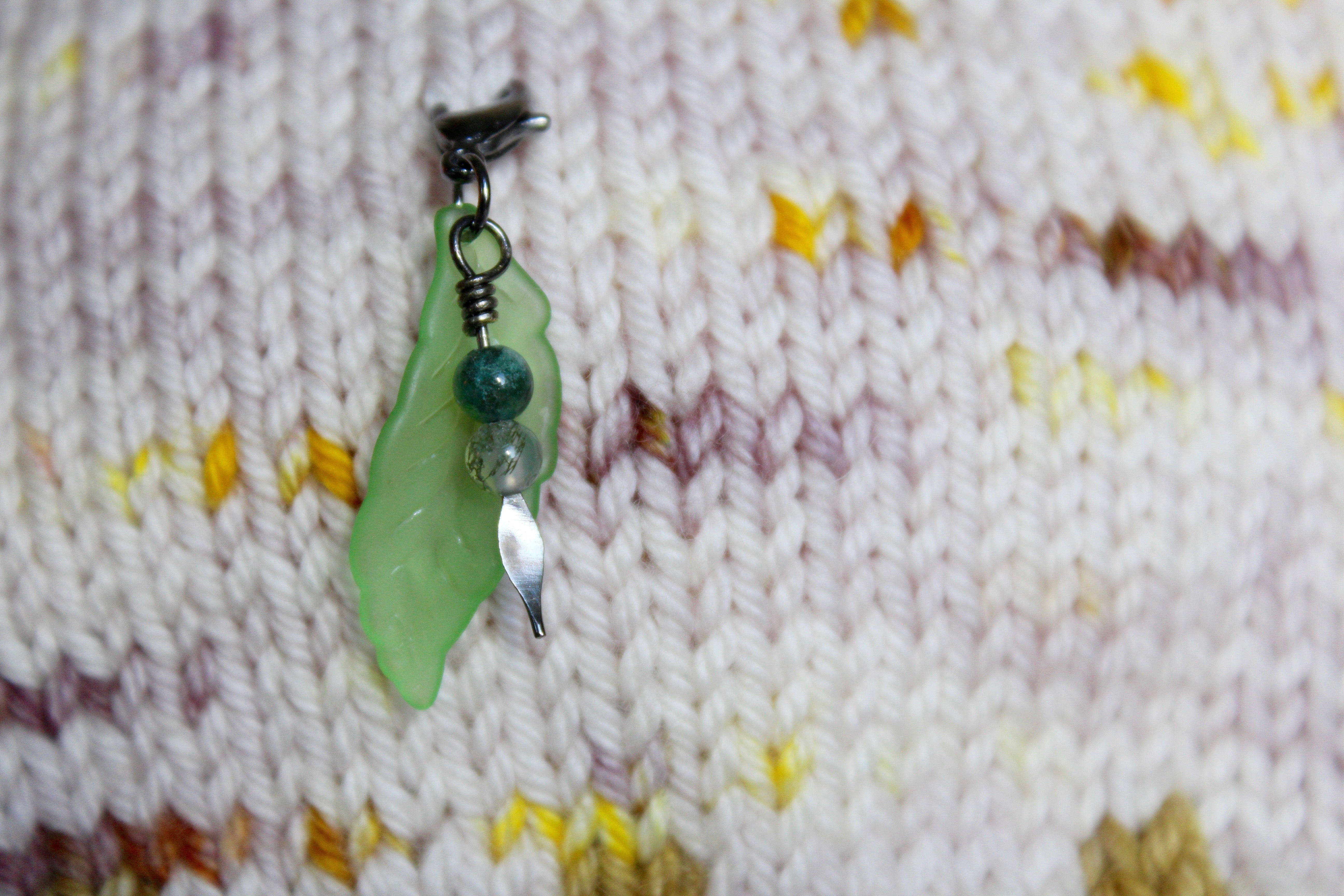 Light Green Wavy Leaf & Tourmaline | Progress Keeper