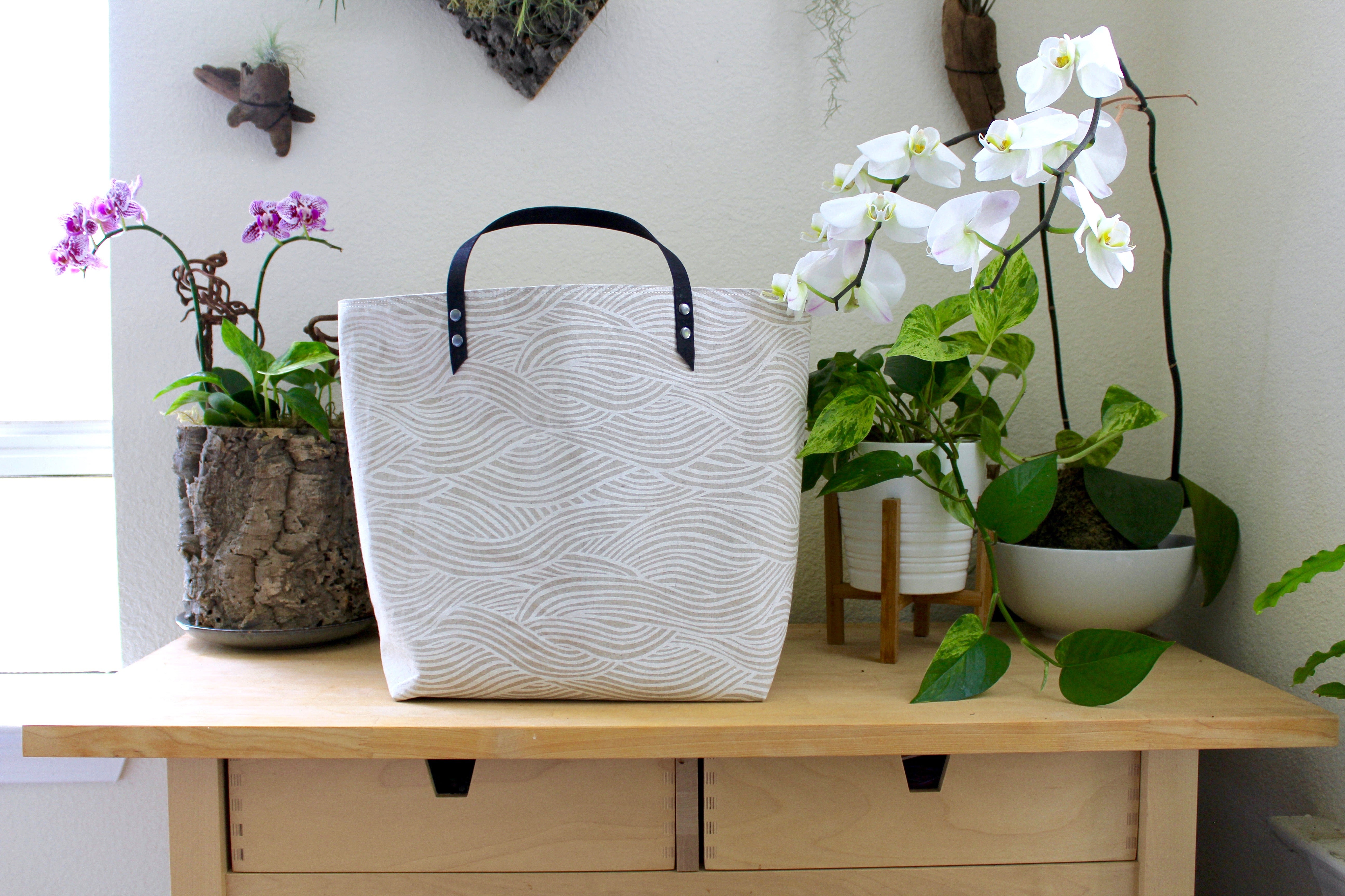 White Waves | Lotsa Bag S/M/L