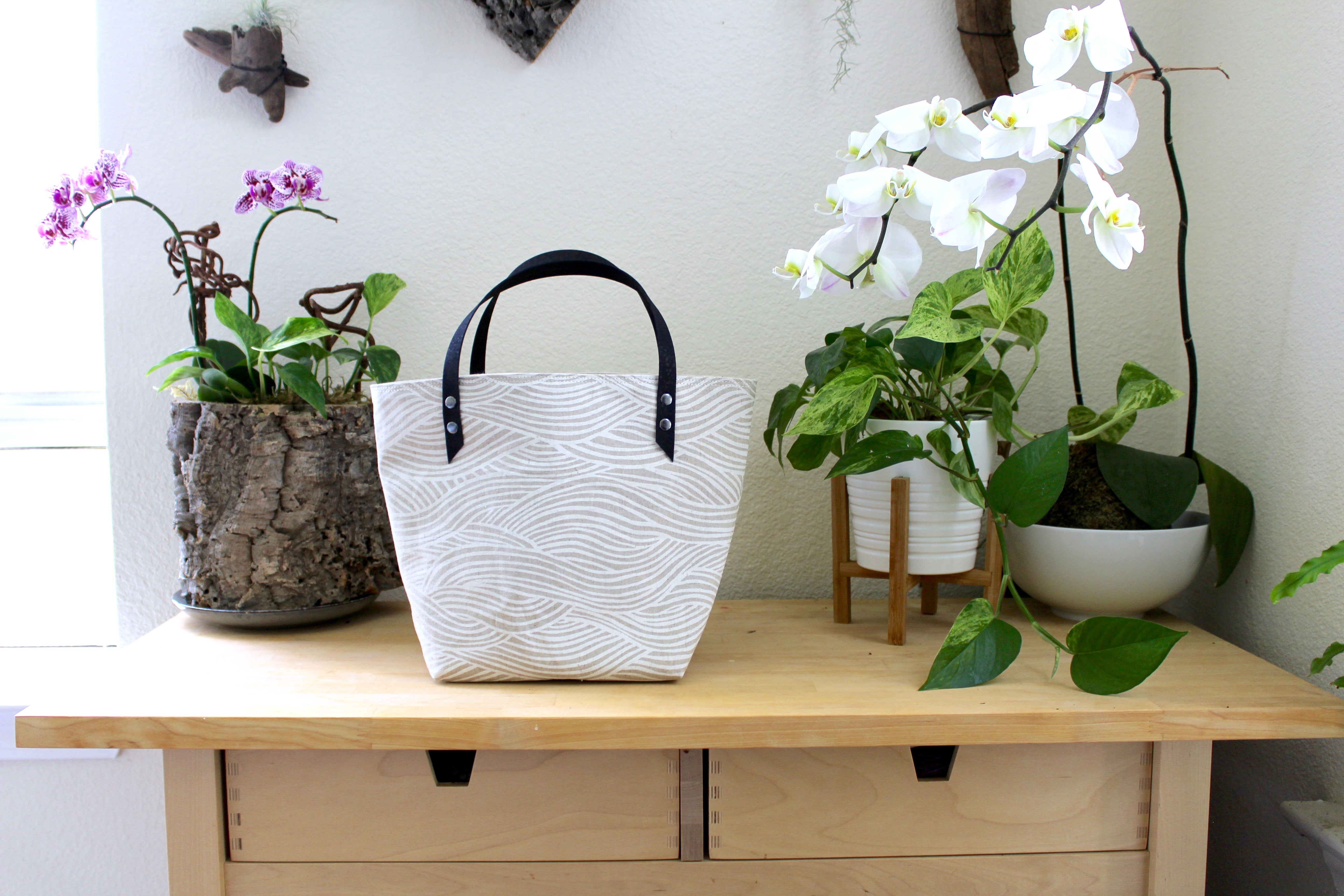 White Waves | Lotsa Bag S/M/L